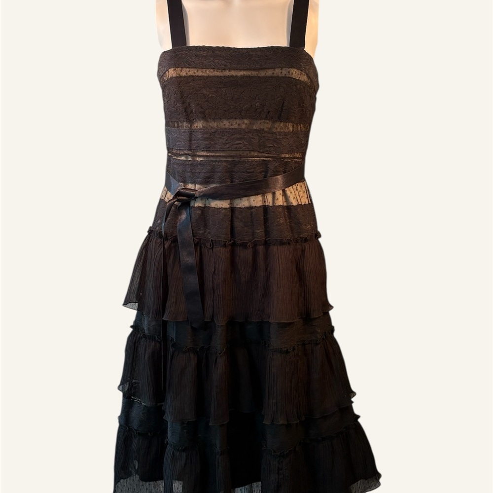 Michael Kors Gorgeous black lace over nude dress Size 4